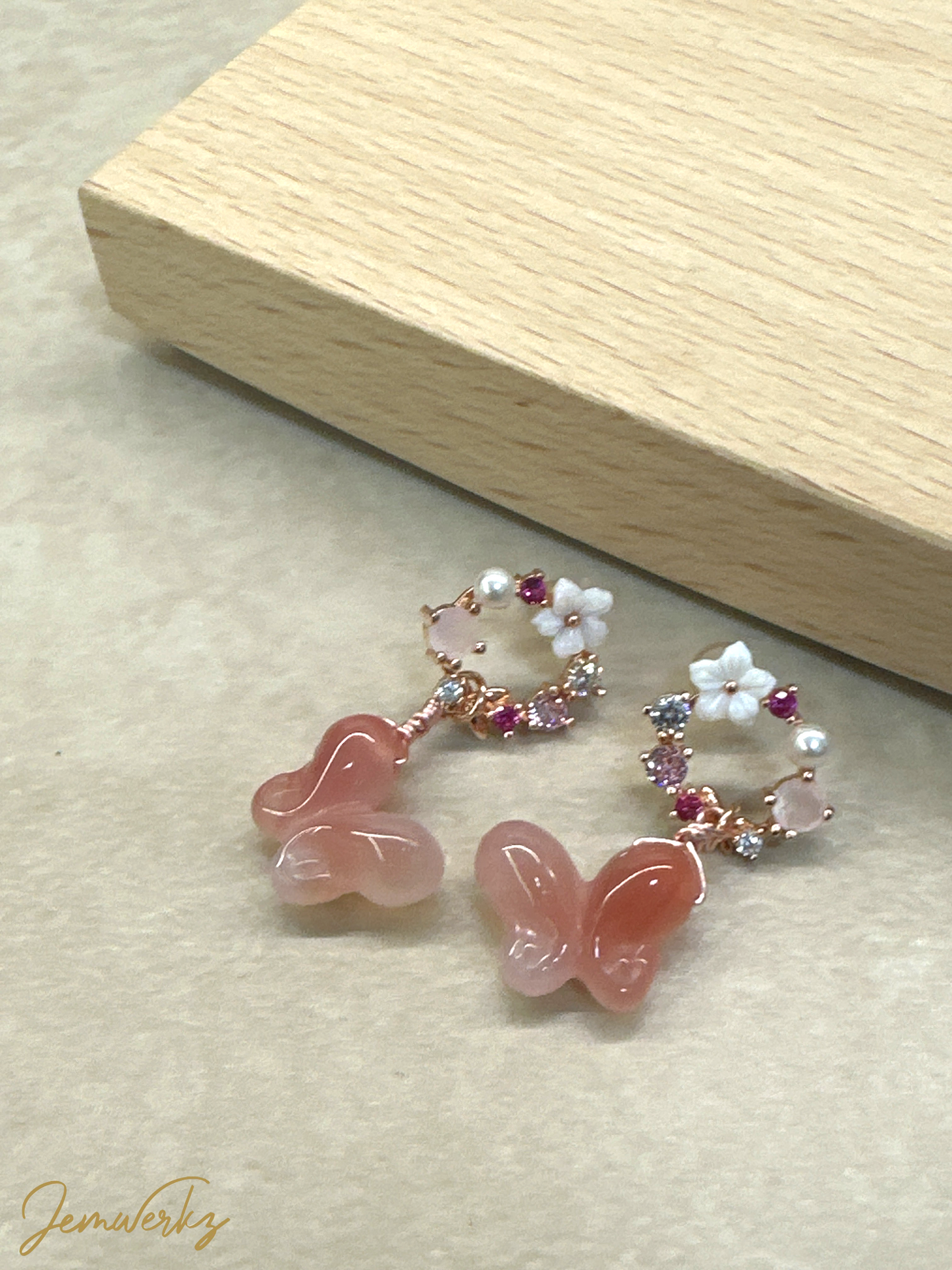 YURI - Yan Yuan Agate Butterfly Earrings