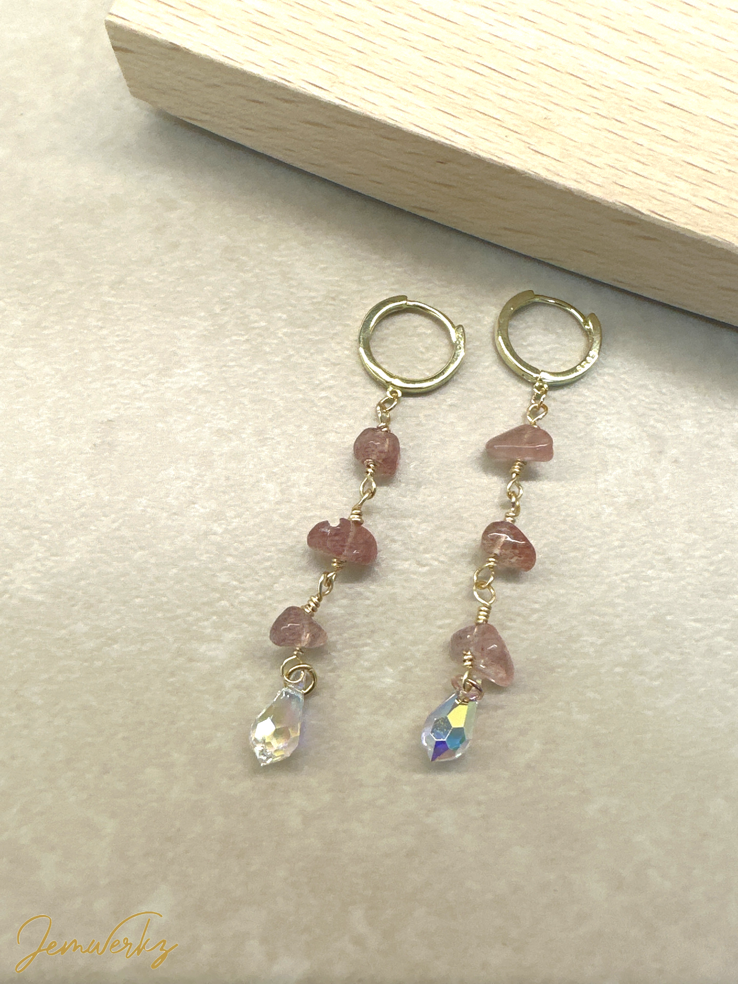 SAESHA 1.0 - Strawberry Quartz Chips with Swarovski Teardrop Earrings