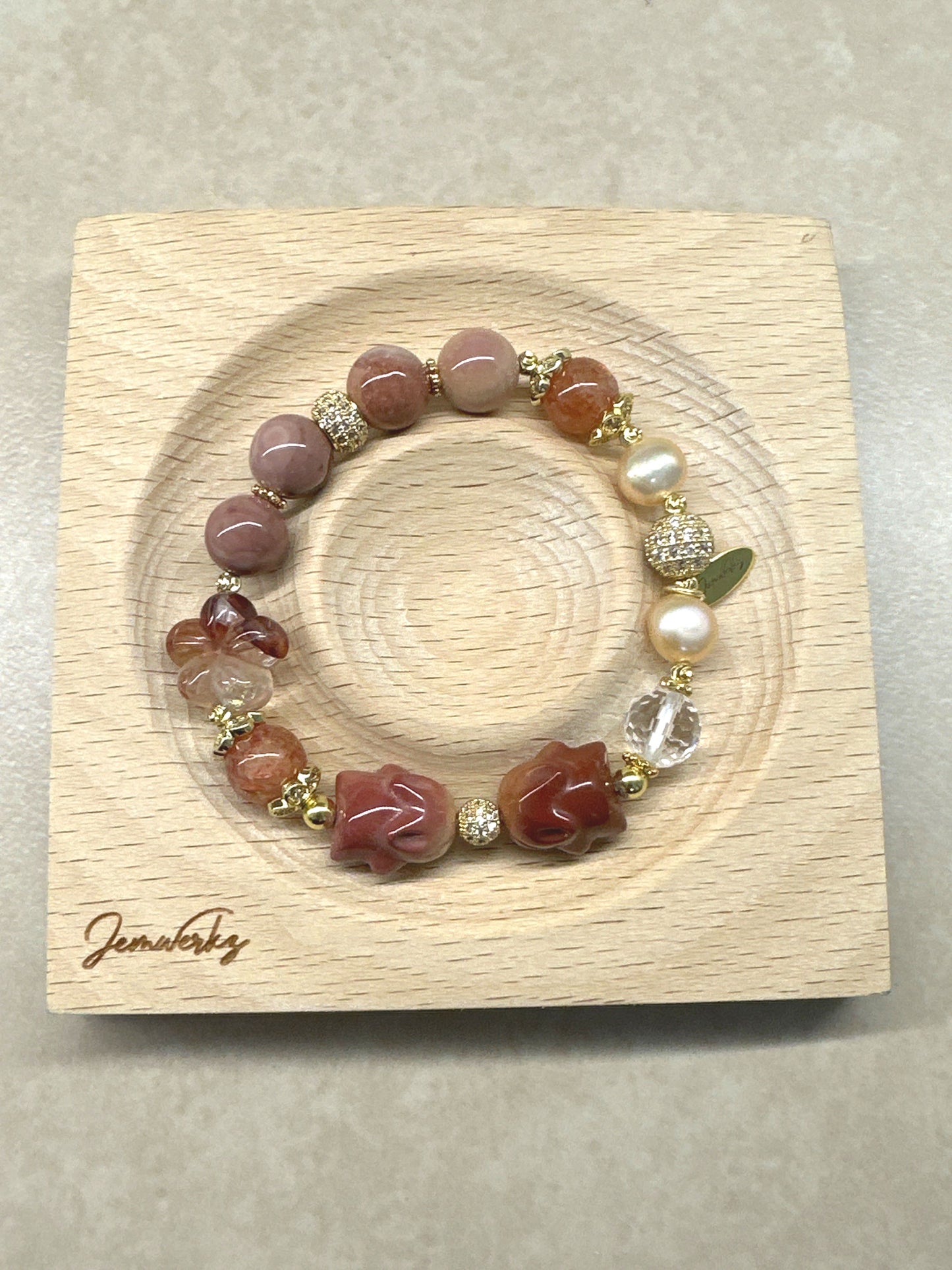 ALONNA - Alashan Agate Bunny Medley Bracelet