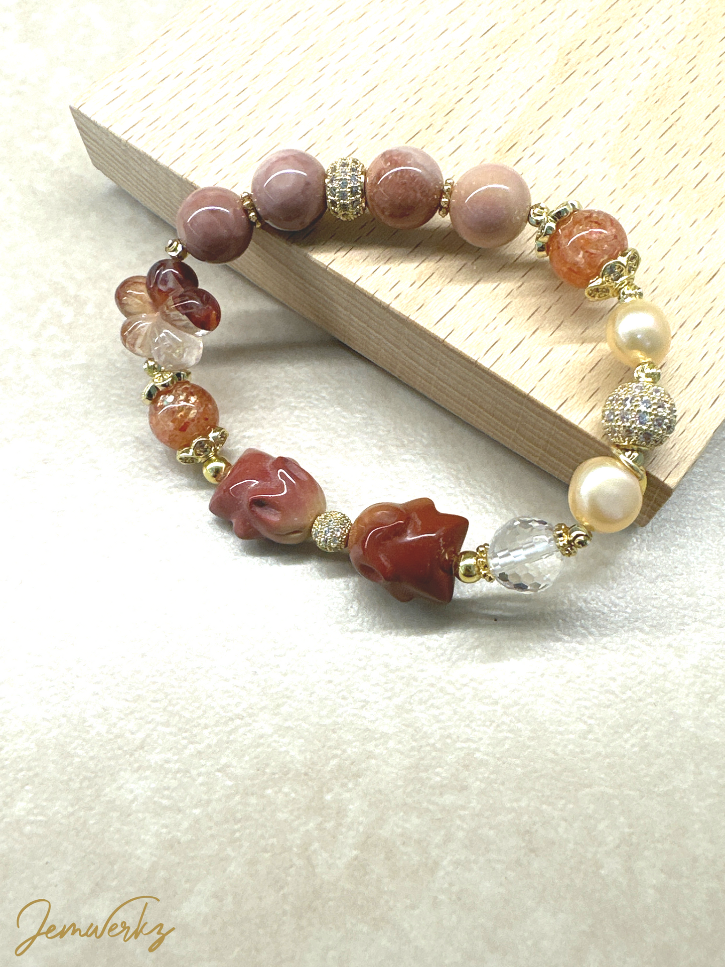 ALONNA - Alashan Agate Bunny Medley Bracelet