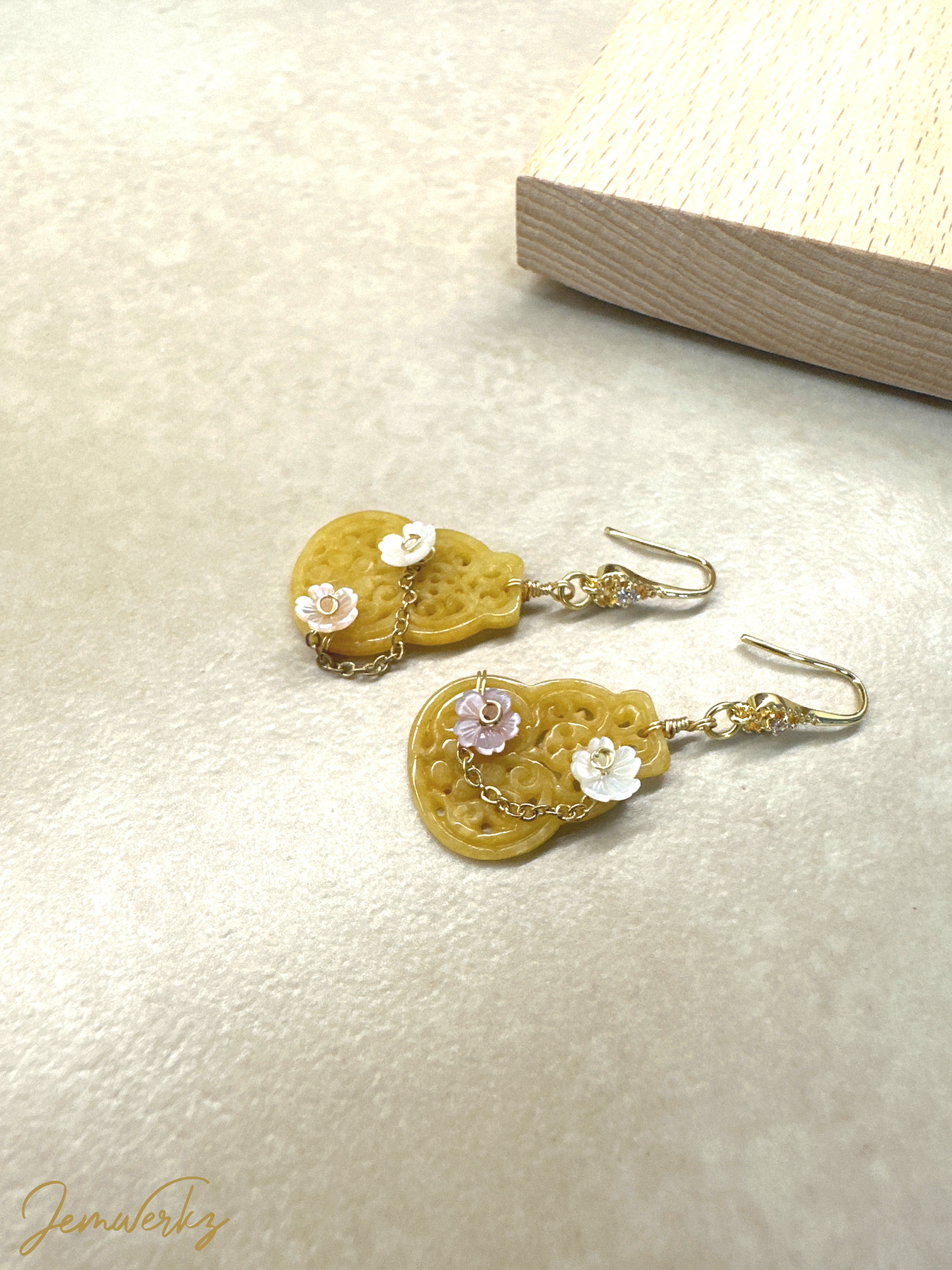 JETTIE - Yellow Jade Carved Gourd Earrings