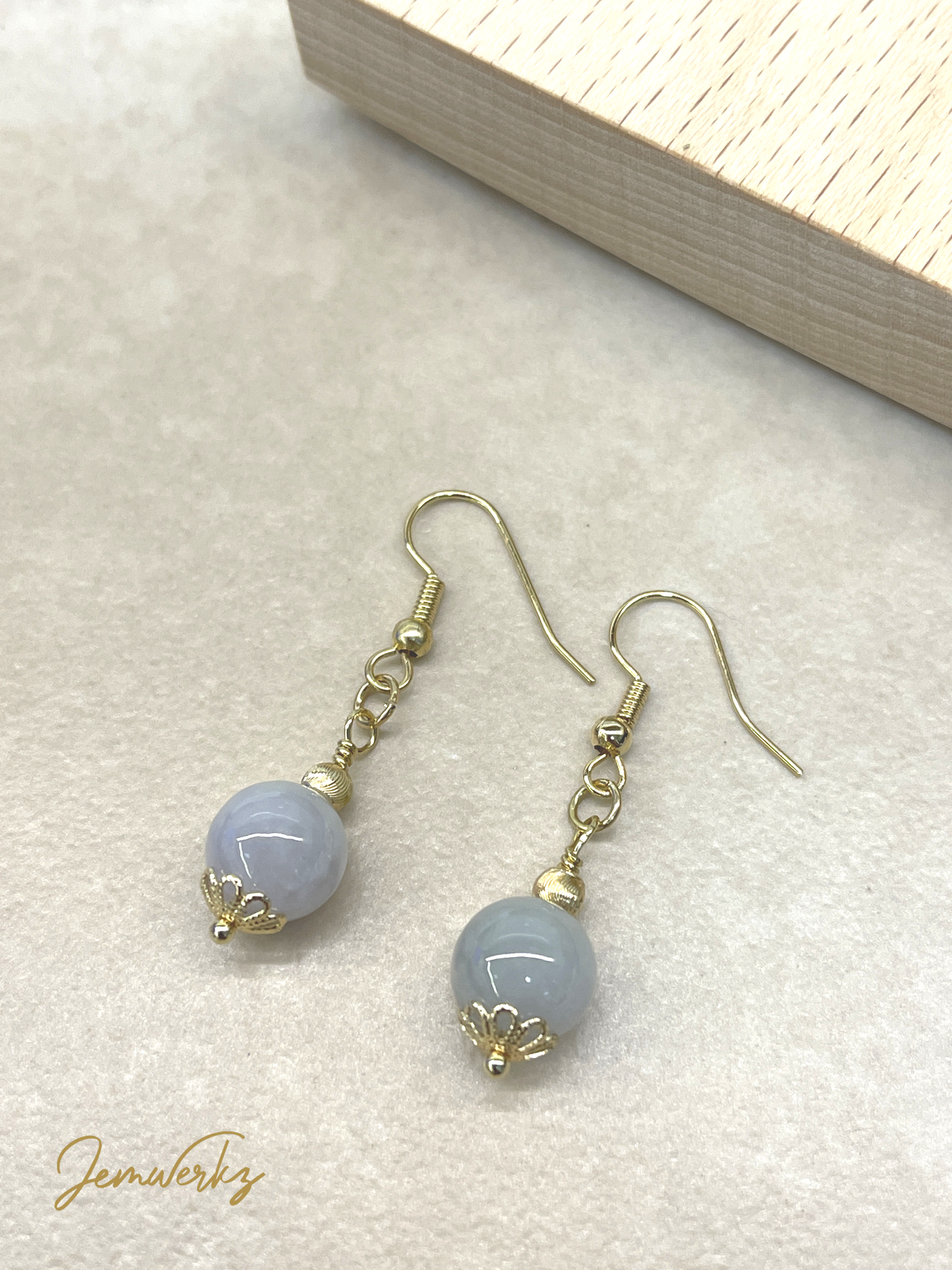 JAYDA - Lavender Jade Eardrops