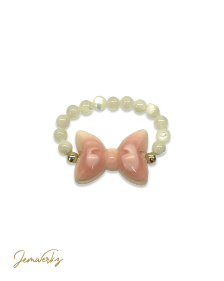 QUENTI - Queen Conch Shell Ribbon and Mother-of-Pearl Ring