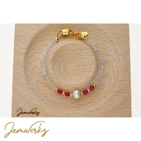 MIU - Moonstone beads, Pink Swarovski Crystals and a Freshwater Pearl Bracelet