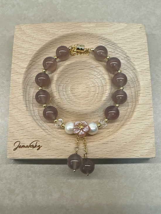 CHIDORI - Purple Chalcedony with Freshwater Pearl and Clear Quartz Bracelet