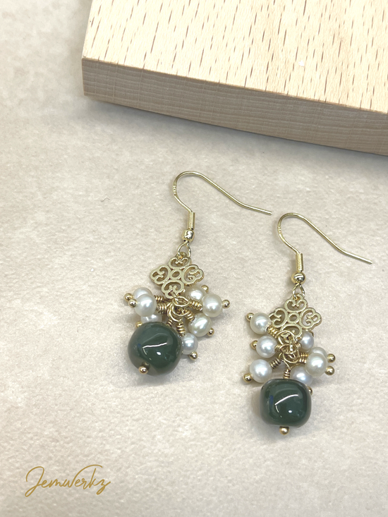 JOY - Nephrite Jade and Freshwater Pearls Cluster Earrings