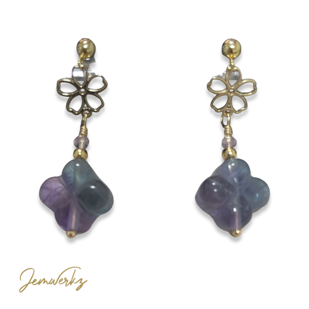 Load image into Gallery viewer, FAYE 1.1 - Purple and Blue Fluorite Clover-Shaped Earrings
