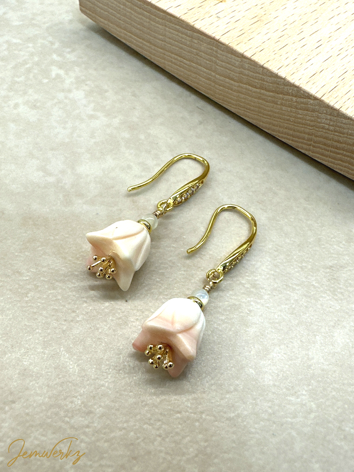 QIANA - Queen Conch Shell Peony / Tulip Mother-of-Pearl Earrings