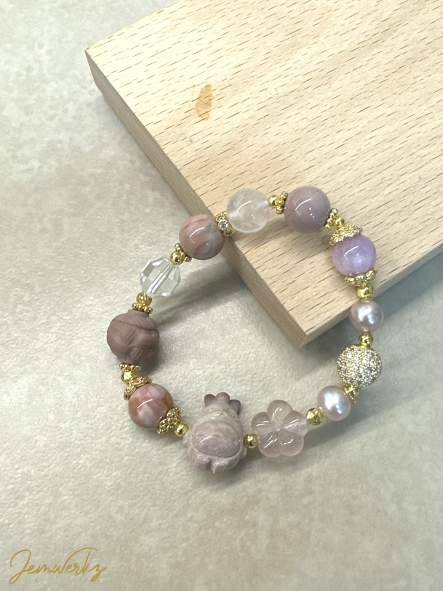 ATSUO 1.1 - Alashan Agate Totoro Bracelet with Rose Quartz, Kunzite, Clear Quartz and Freshwater Pearls (Pink)