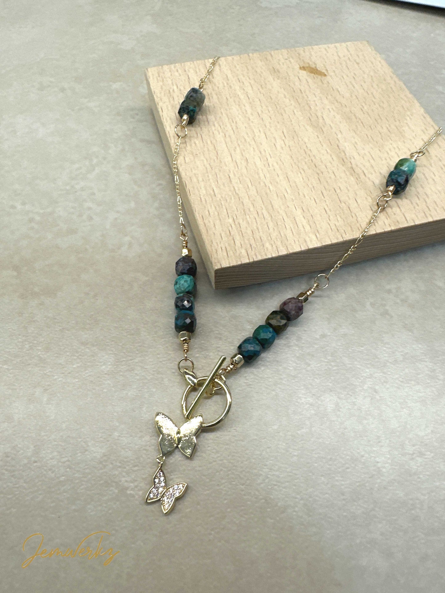 PARADISE - Faceted Phoenix Stone Necklace with Butterfly Clasp